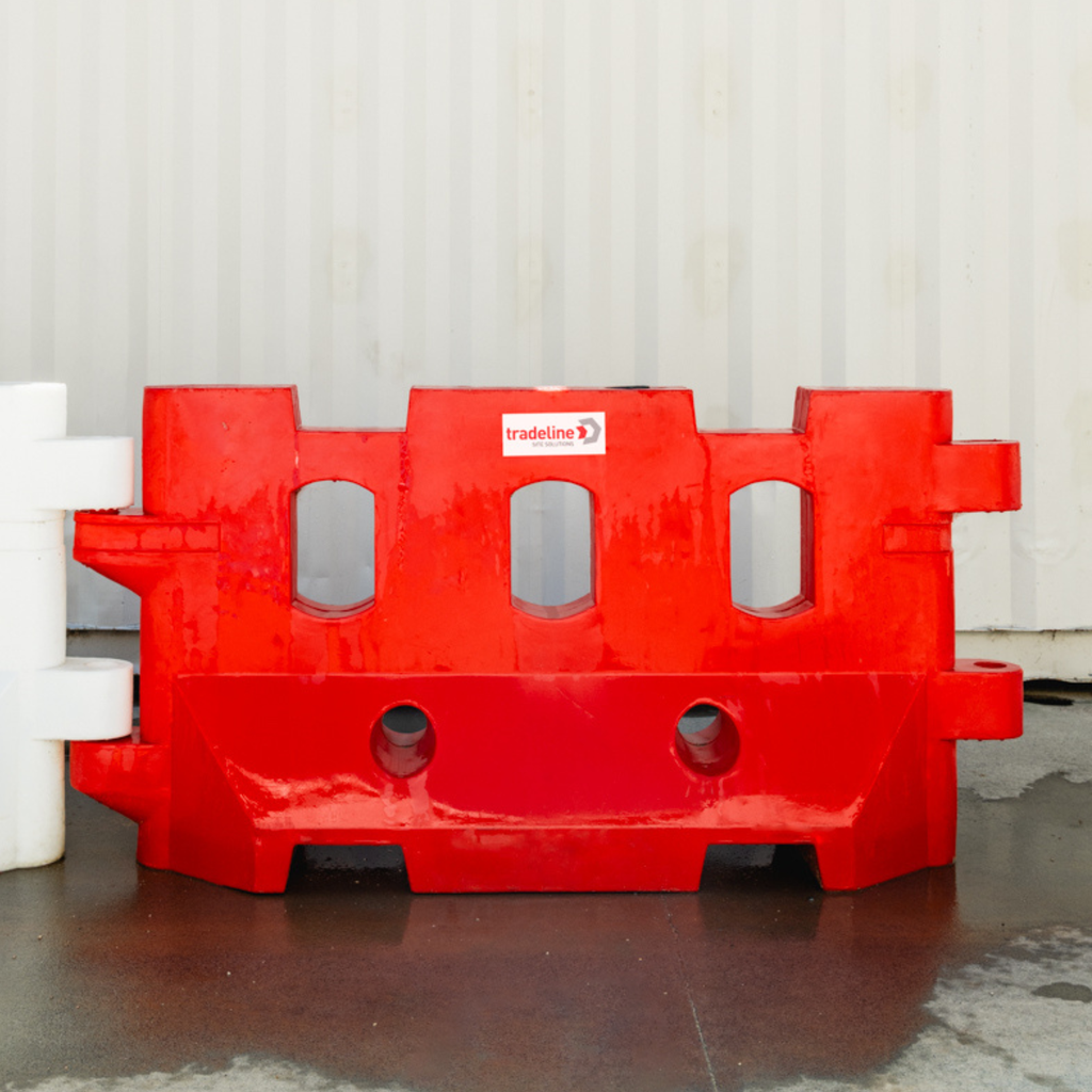 GuardX 1000™ HD Water Filled Barrier Red - 2000 (L) x 450 (W) x 1000 (H) mm